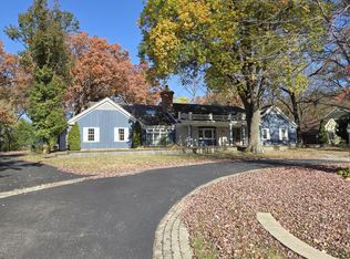 9718 Partridge Ln, Crystal Lake, IL