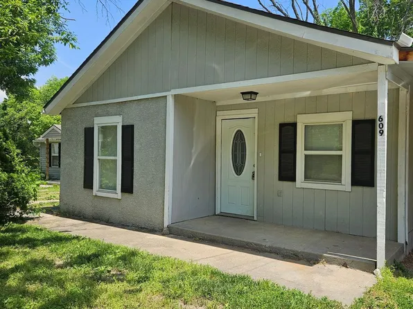 609 N Hocker Ave, Independence, MO 64050