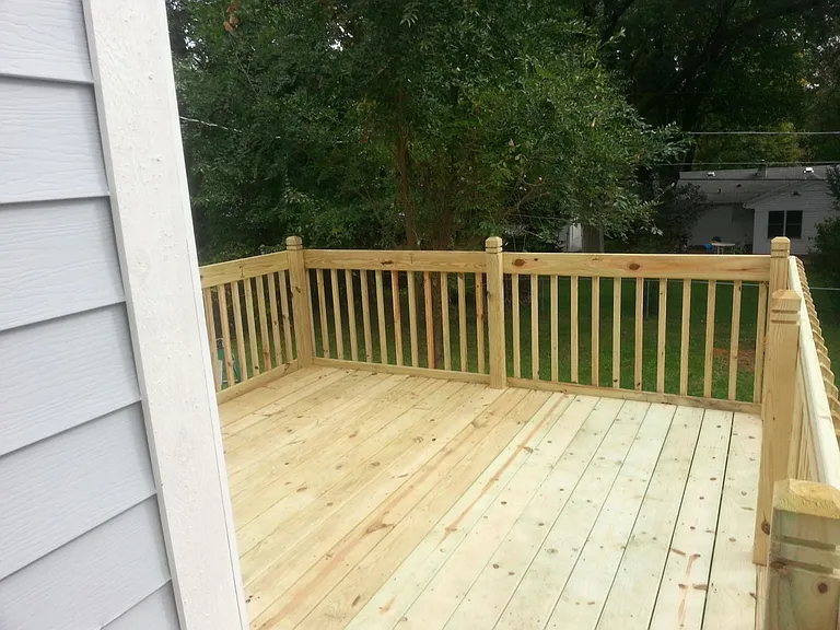209 Meadow Ln — Photo 3