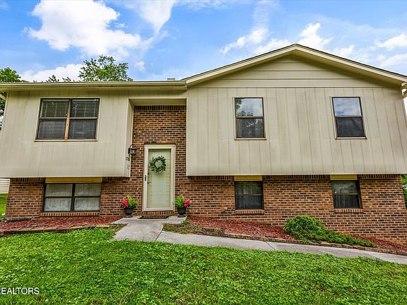 2nd image of 1705 Sundrop Dr