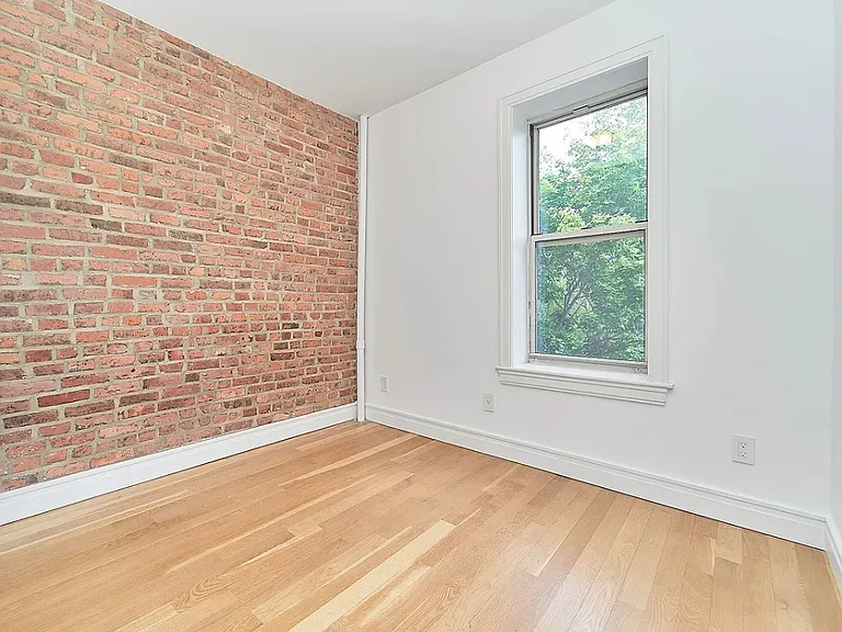42 Grove St #5E — Photo 8