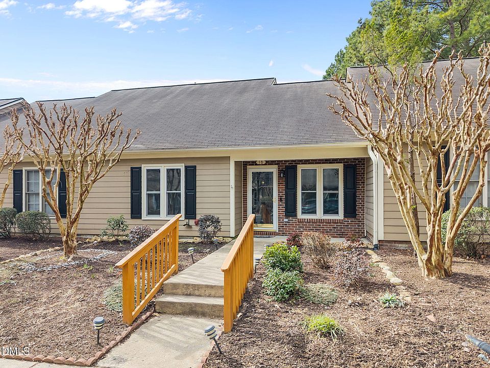 1st image of 16 Crystal Oaks Ct