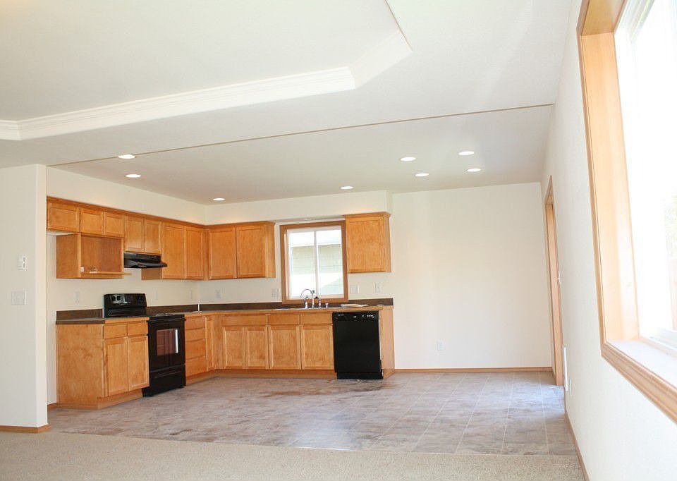 2nd image of 3315 79th Ave NE