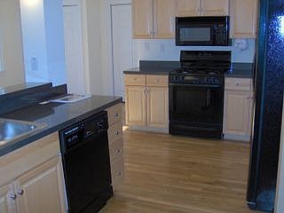 Gourmet eat-in kitchen 