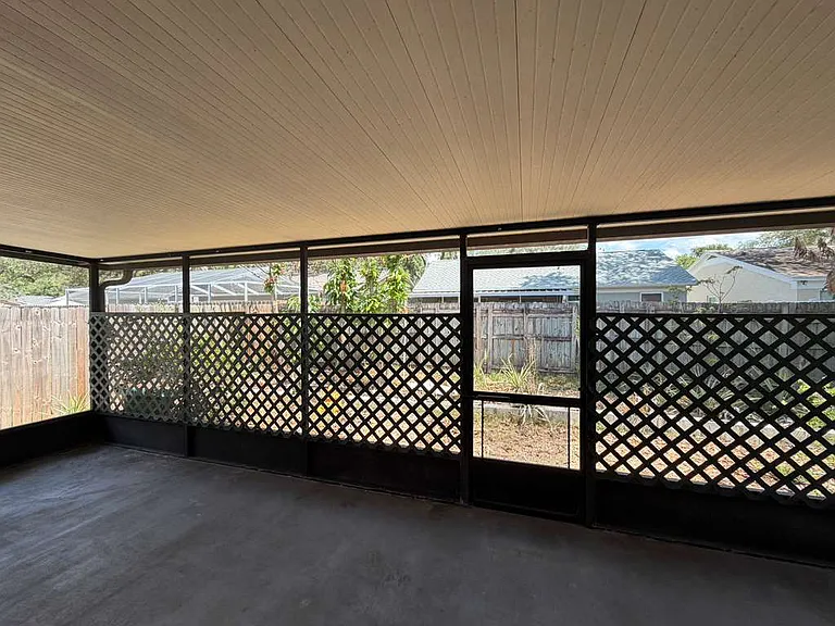 1128 Bloom Hill Ave — Photo 15