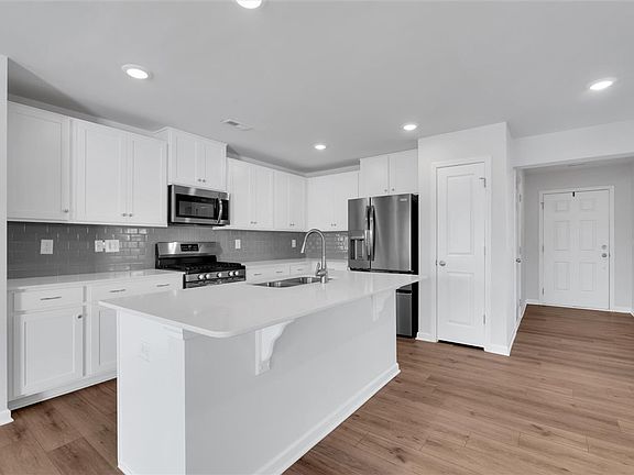 4th image of 515 Brasstown Ct