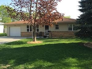 1st image of 33 Crestwood Dr