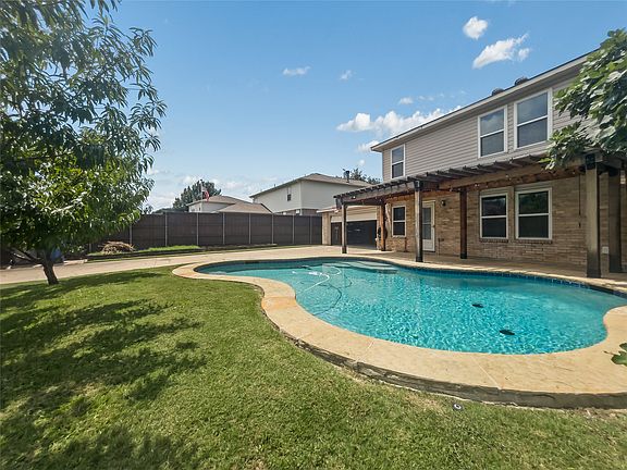 2nd image of 1303 Starpoint Ln