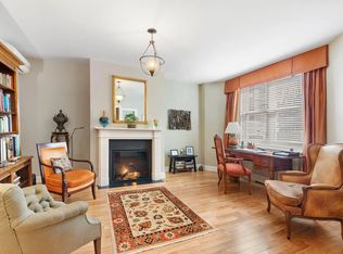 3040 29th St, Long Island City, NY 11102
