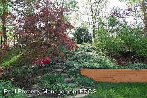 2nd image of 42817 Crowfoot Ct