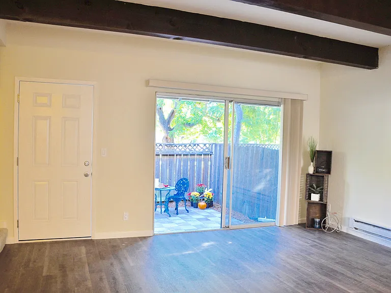 Woodview Apartments — Photo 7
