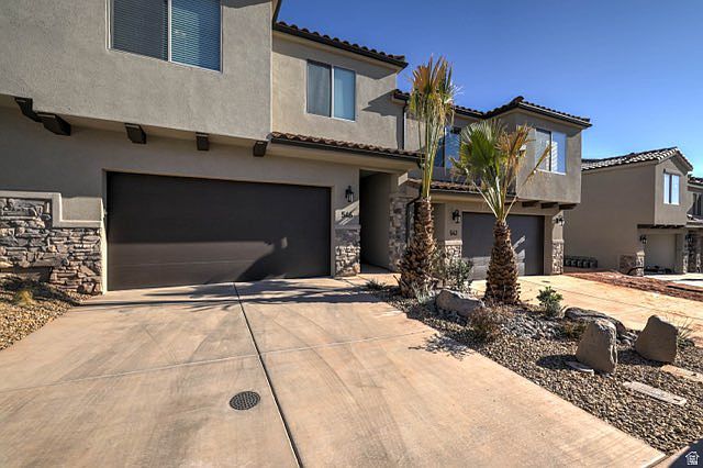 1st image of 546 N Ventura Ln