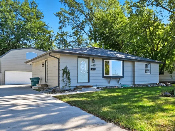 425 SW State St, Ankeny, IA 50023