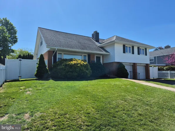 2402 Bell Dr, Reading, PA 19609