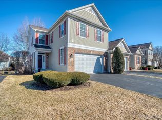 389 Mayborne Ln, Geneva, IL 60134