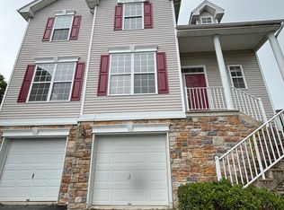 66 Winding Hill Dr, Hackettstown, NJ 07840