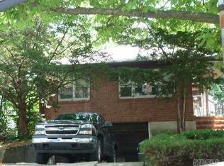 3557 169th St, Flushing, NY 11358