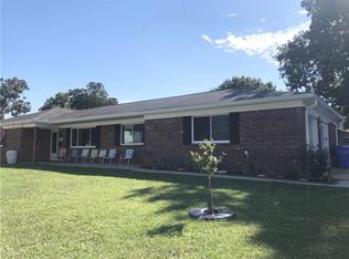413 Woodlake Rd, Virginia Beach, VA 23452