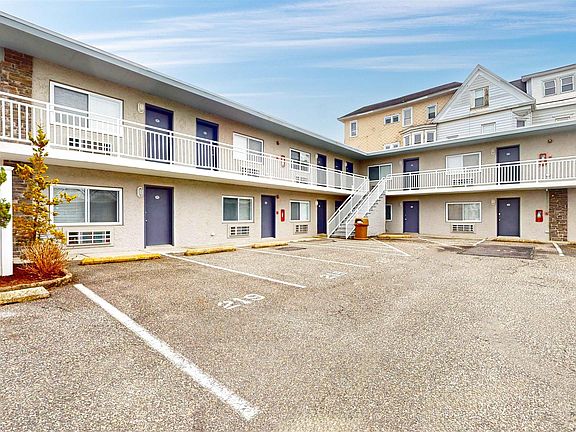 2nd image of 900 Wesley Ave #220