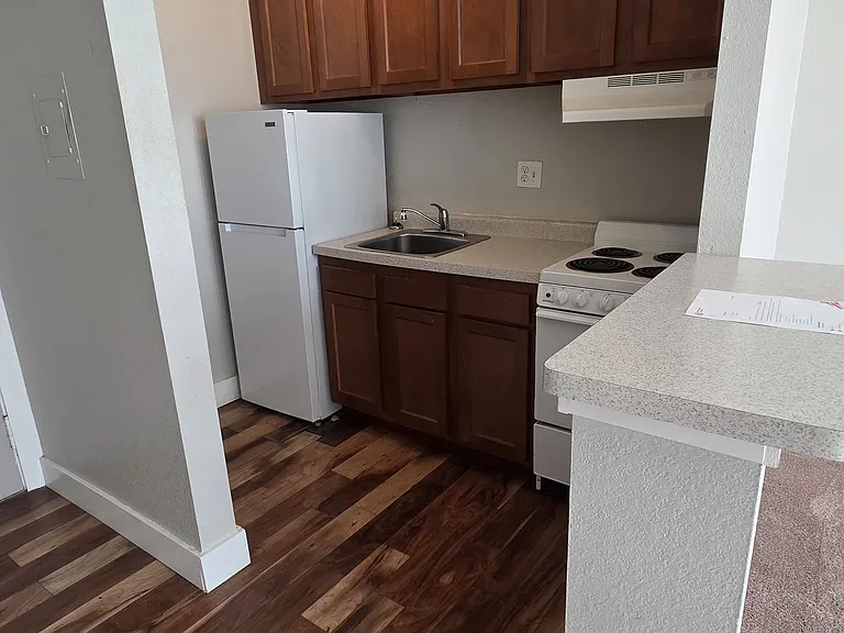 7th Place Apartments — Photo 58