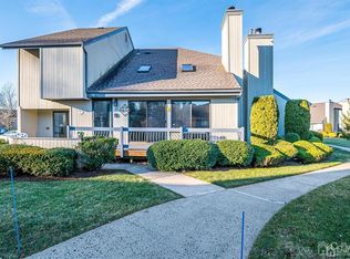 32 Spencer St, Somerset, NJ 08873