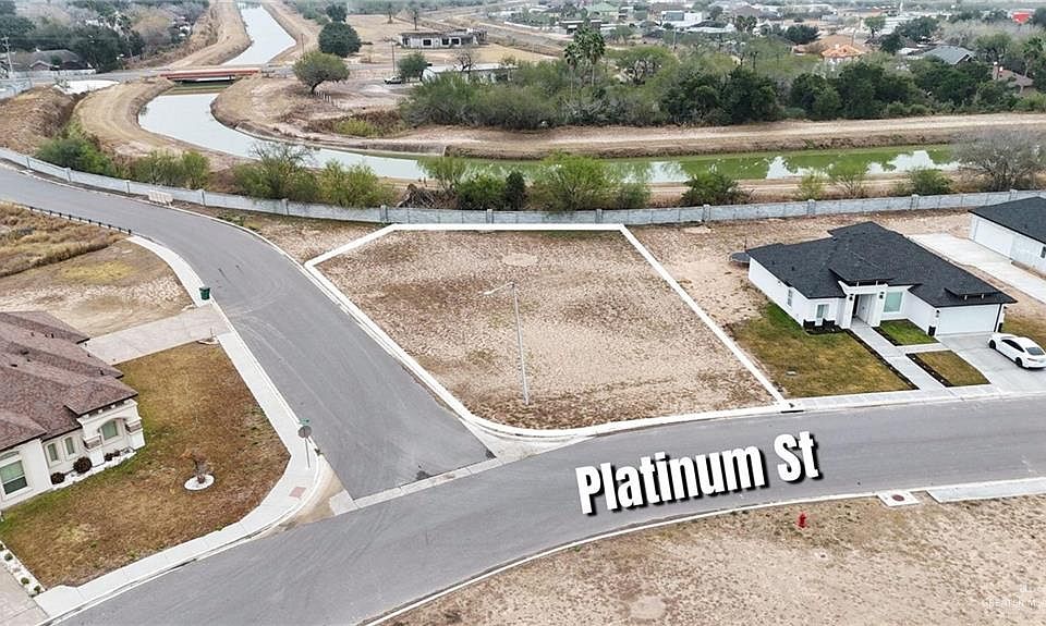 1st image of 1105 Platinum St