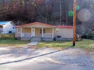 710 Possum Trot Rd, Leburn, KY 41831