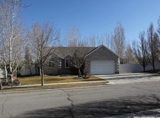 13885 S Kessler Peak Dr, Riverton, UT 84096