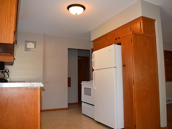 4th image of 4123 46th Ave S