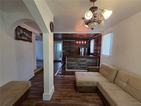 4th image of 1812 Culver Ct