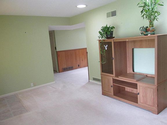 3rd image of 2034 Lewis Dr