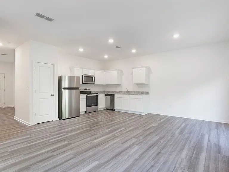 3531 Cardinal Dr SW — Photo 5