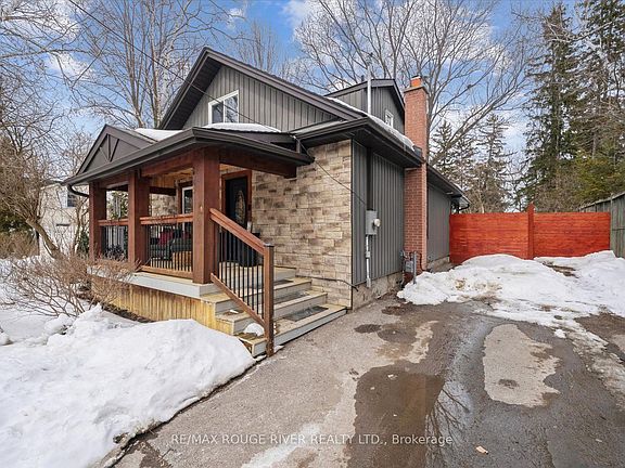 2nd image of 28 Columbus Rd E