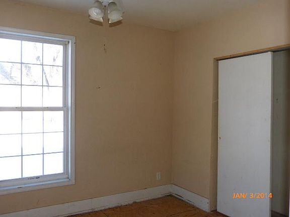 3rd image of 617 Leroy Ave