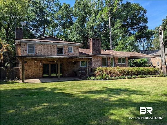 2nd image of 3608 Linden Ln