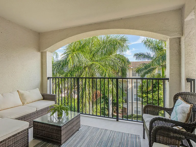 2408 Tuscany Way #2408 — Photo 23