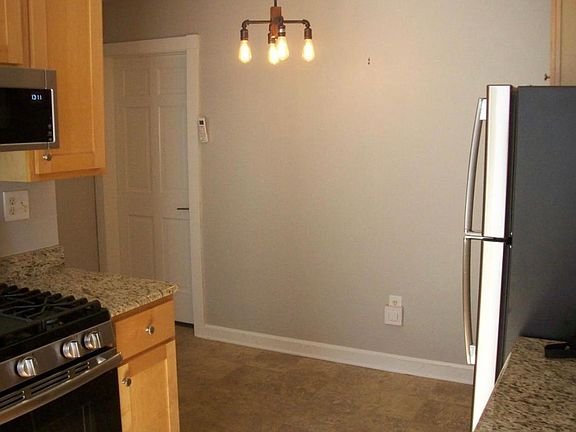 5th image of 2436 S Wentworth Ave #4D