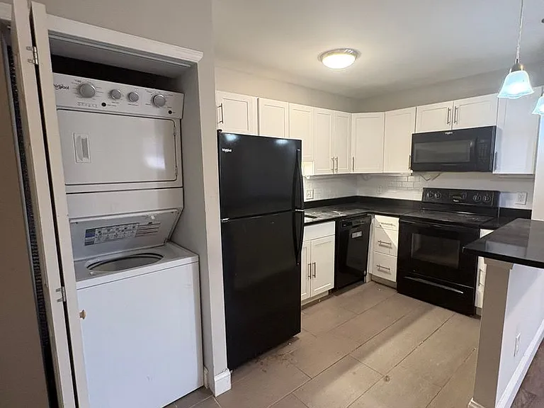 110 Belmont Ave — Photo 16