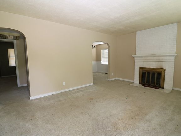 3rd image of 1826 Oriole Ave