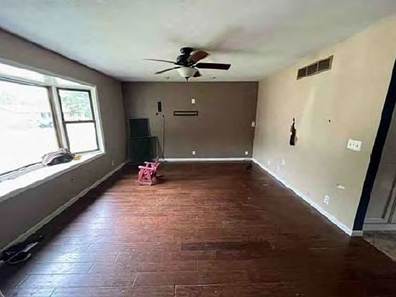 Additional Living Room