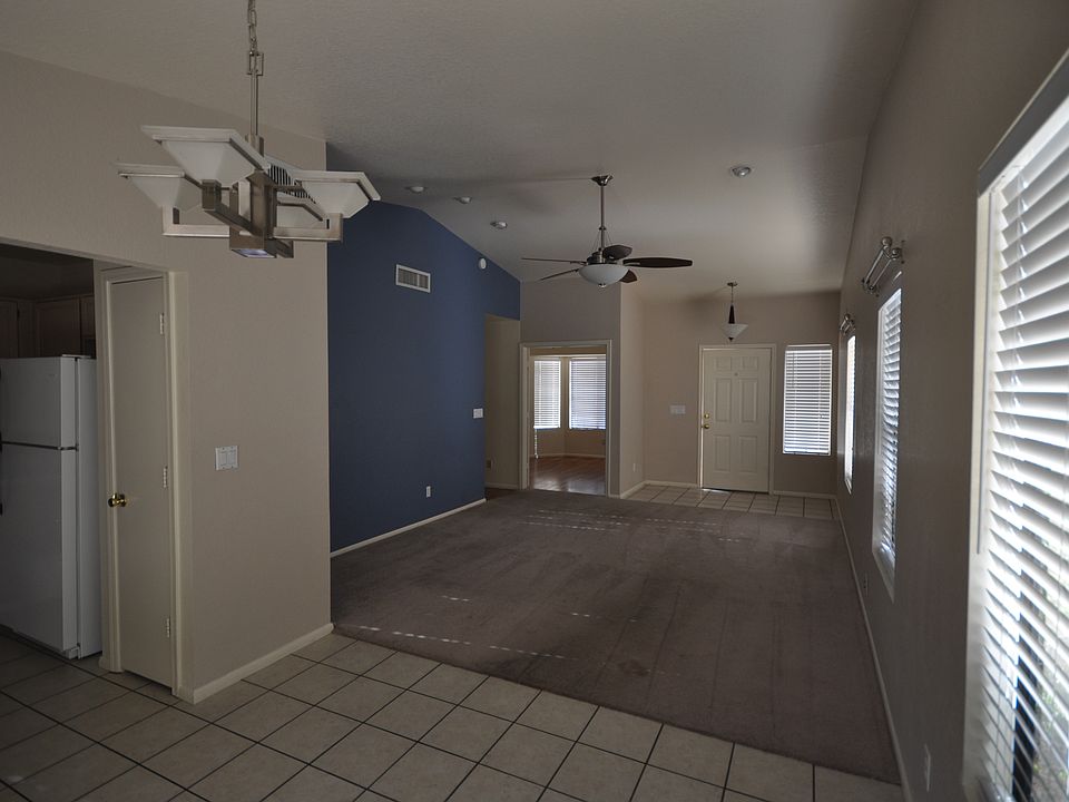 2nd image of 2977 W Country Ranch Dr