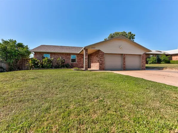 1404 SE 7th St, Moore, OK 73160