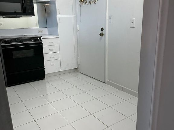 3rd image of 5750 Collins Ave APT 16