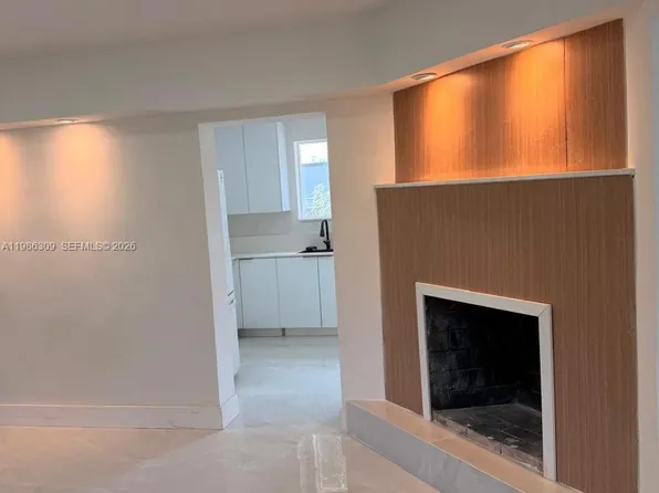 1965 Breezy Ln, West Palm Beach, FL 33417