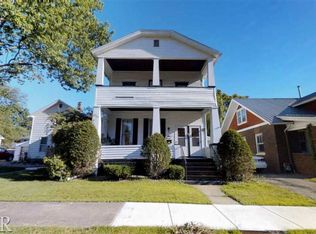 613 E Mulberry St, Bloomington, IL 61701