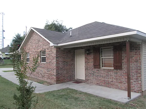 2200 S 17th A F Fld #A-F Photo 1