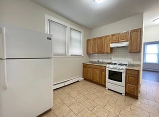 138 W 27th St APT 5, Bayonne, NJ 07002