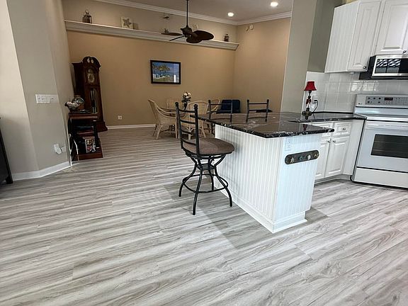 3rd image of 3484 SE Cormorant Place