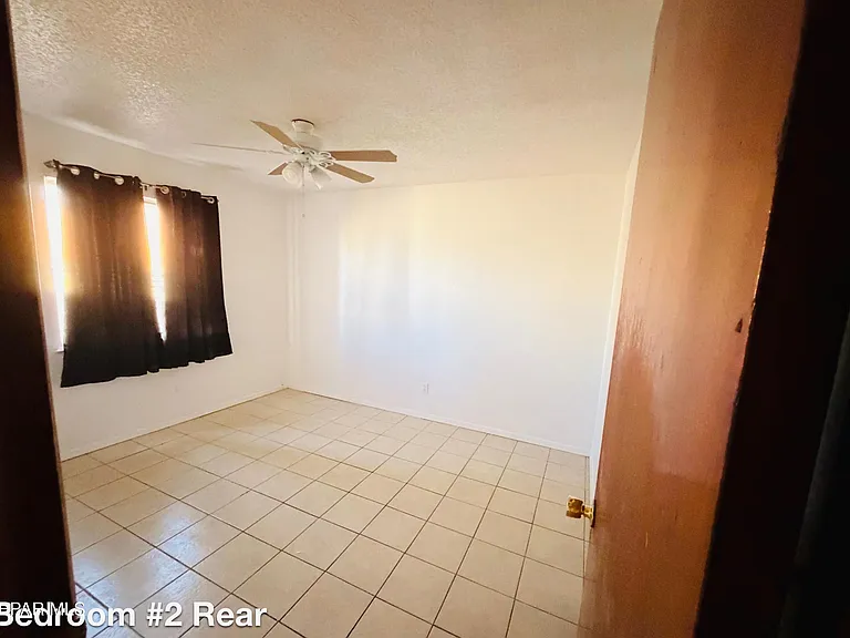 10555 Kinross Ave — Photo 7