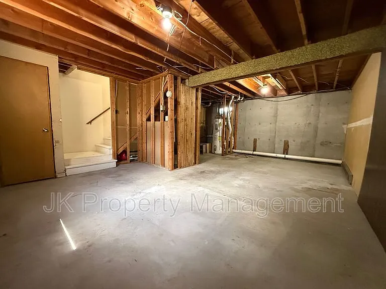 919 1st Ave SW #2 — Photo 27